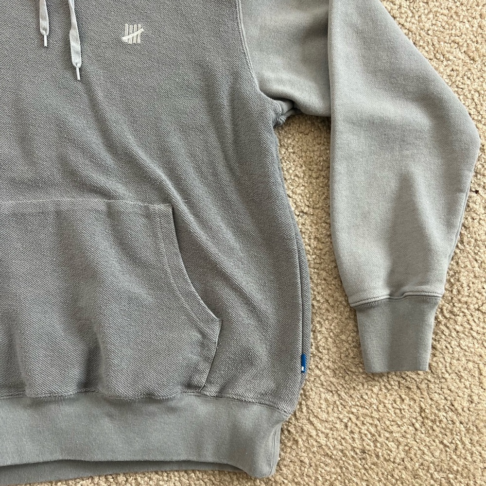 Undefeated Reverse Terry Pullover Hood - Picture 5 of 10